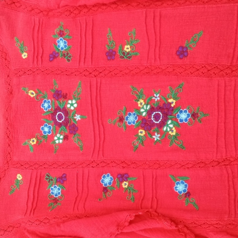 Free People Hand Stitched Delicate Floral Woman's Top XS - Picture 2 of 5